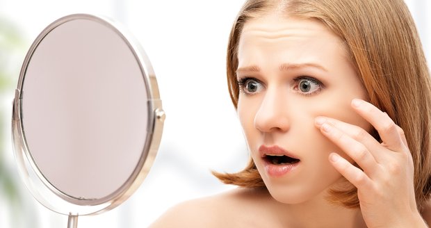 Pohled do zrcadla vám může pomoci odhalit, co se děje uvnitř vašeho těla. Naučte se dekódovat, co o vás váš obličej prozrazuje.