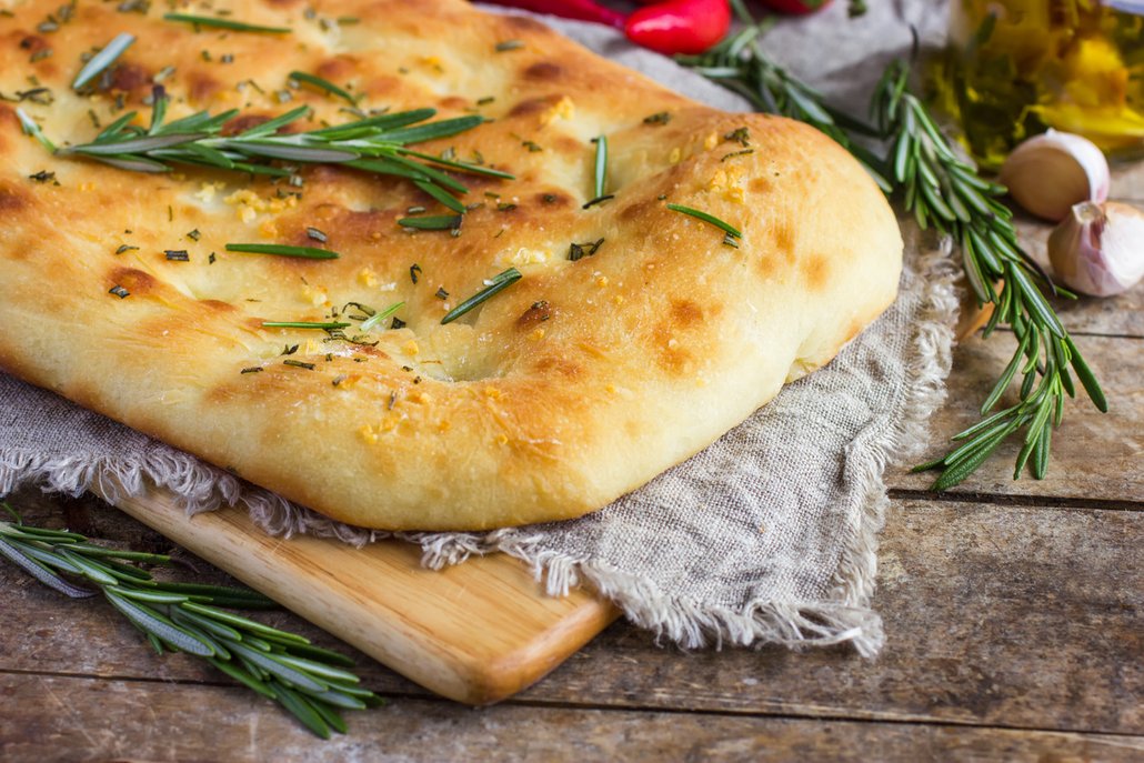 Jaká bylinka se používá do italského chleba focaccia?