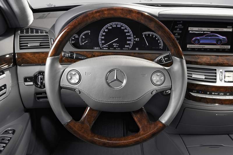 Mercedes-Benz SE