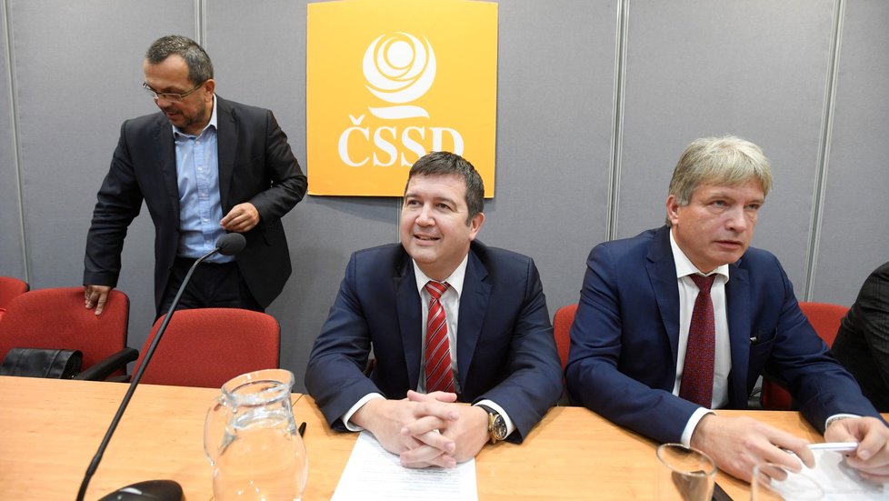 Předsednictvo ČSSD: Jaroslav Foldyna, Jan Hamáček a Roman Onderka (21. 11. 2018)