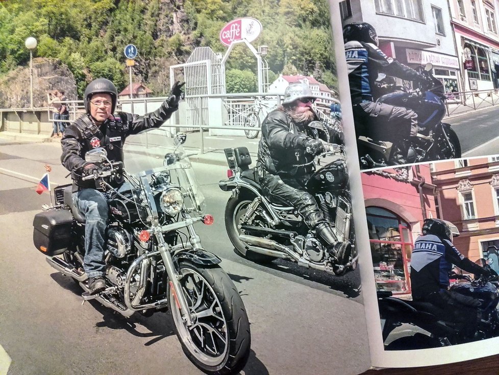 Jaroslav Foldyna se v Děčíně na několik kilometrů k jízdě připojil. (Foto z jeho fotoknihy)