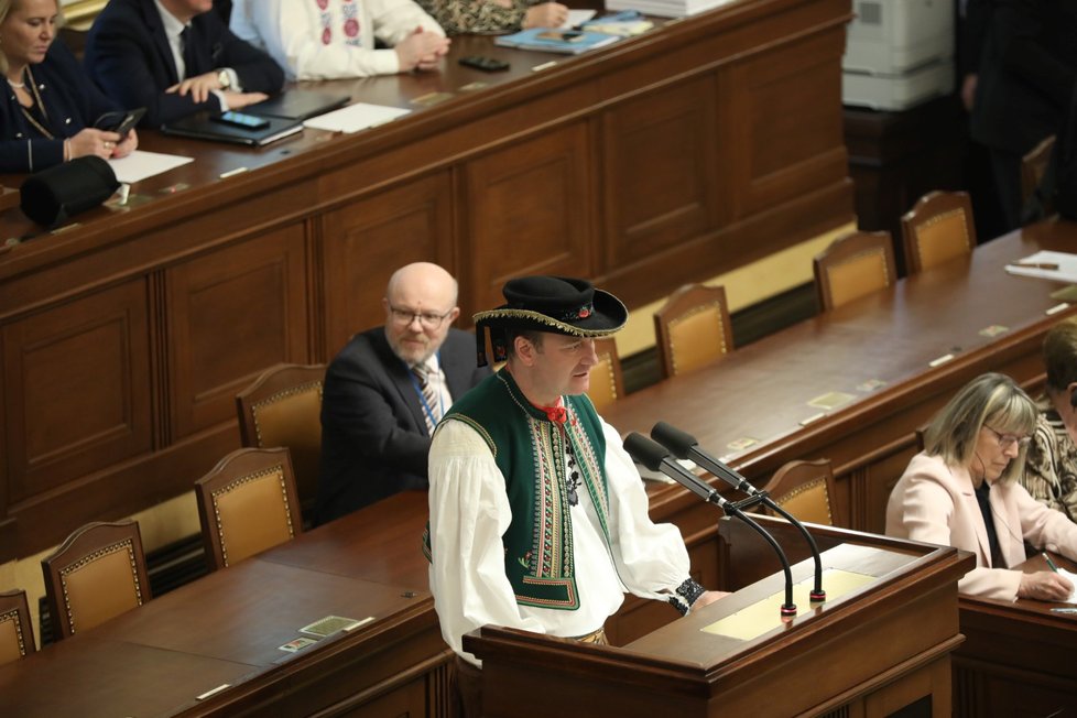 Folklórní den ve Sněmovně - Radek Vondráček (ANO)(27.2.2024)