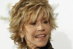 Jane Fonda se vykoupala v ostatcích svého psa