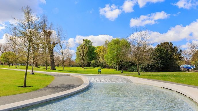 Pamětní fontána Diany, princezny z Walesu, Hyde Park, Londýn