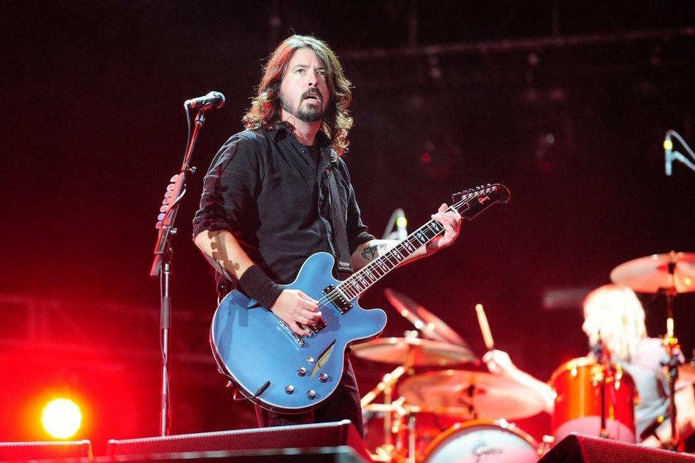 Foo Fighters se chystají do Prahy se svým sólovým koncertem. Předprodej vstupenek bude od 3. března.