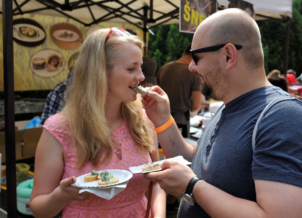 Na Extreme food festivalu 12. května 2018 v Brně se mohli návštěvníci seznámit s pokrmy z hmyzu, štírů a dalších netypických tvorů a ochutnat jídla z mnoha exotických míst světa.