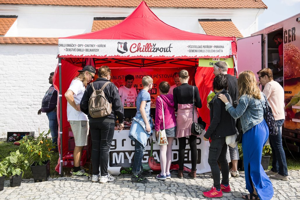 Nadšenci pálivých jídel se zastavovali u stánku Chilližrout