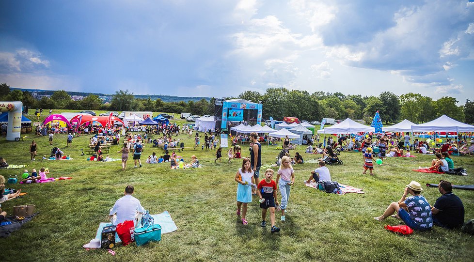 F.O.O.D. PIKNIK začíná v neděli 30. srpna v 11 hodin dopoledne a vrcholit bude v 19 hodin.