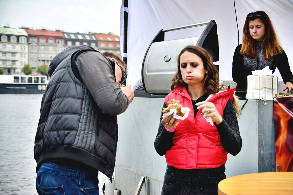 Food Truck festival přilákal stovky Pražanů.