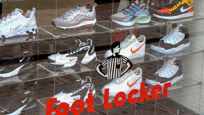 Foot Locker - americká společnost se sportovním a sportovně designovým oblečením a obuví. Je zaměřena především na tenisky.
