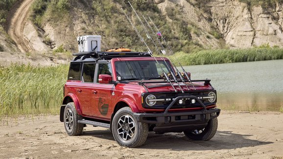 Ford Bronco slaví 55. narozeniny pěti dobrodružnými koncepty