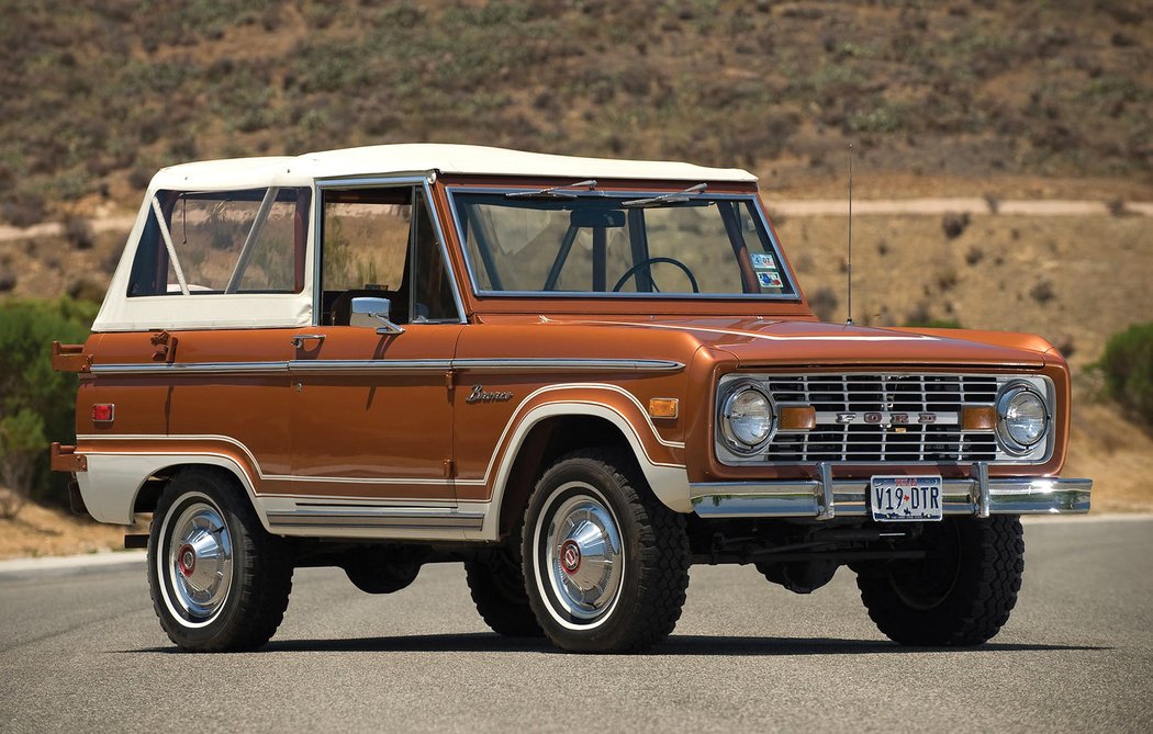 Ford Bronco Soft Top Ranger Pkg. (1973)