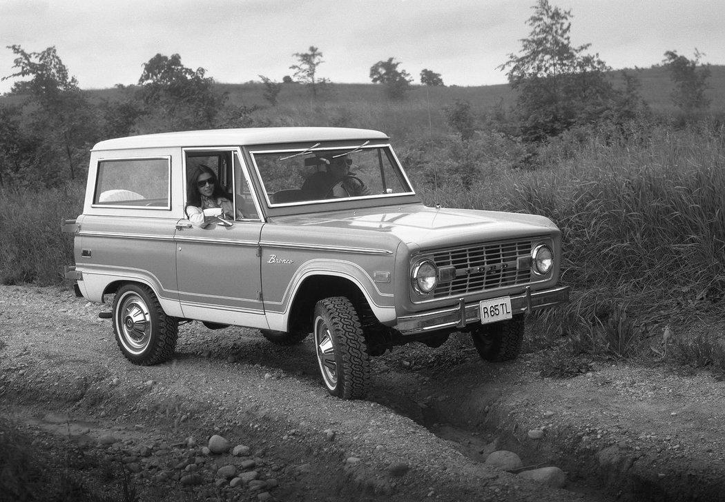 Ford Bronco Wagon Ranger Pkg. (1973)