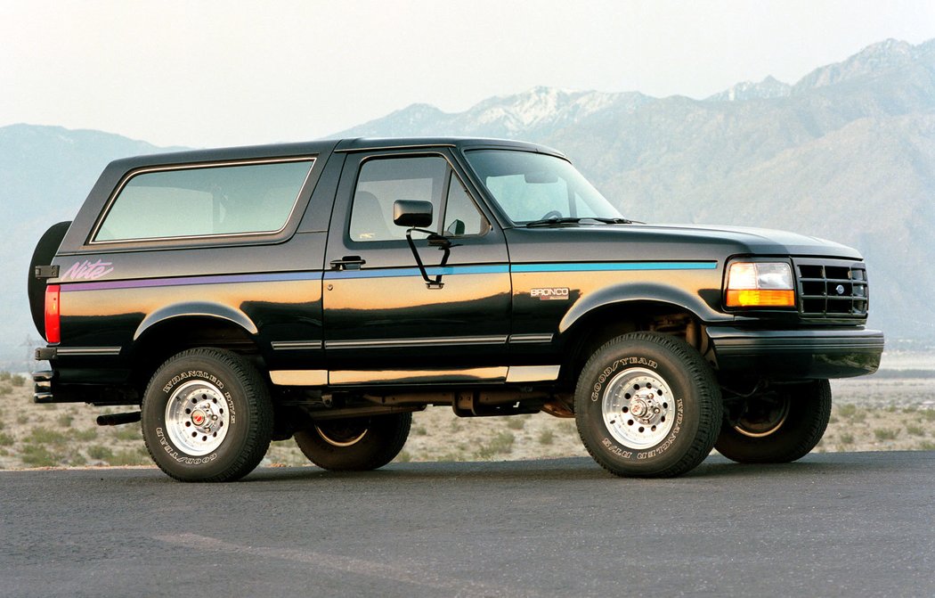 Ford Bronco XLT Nite (1992)