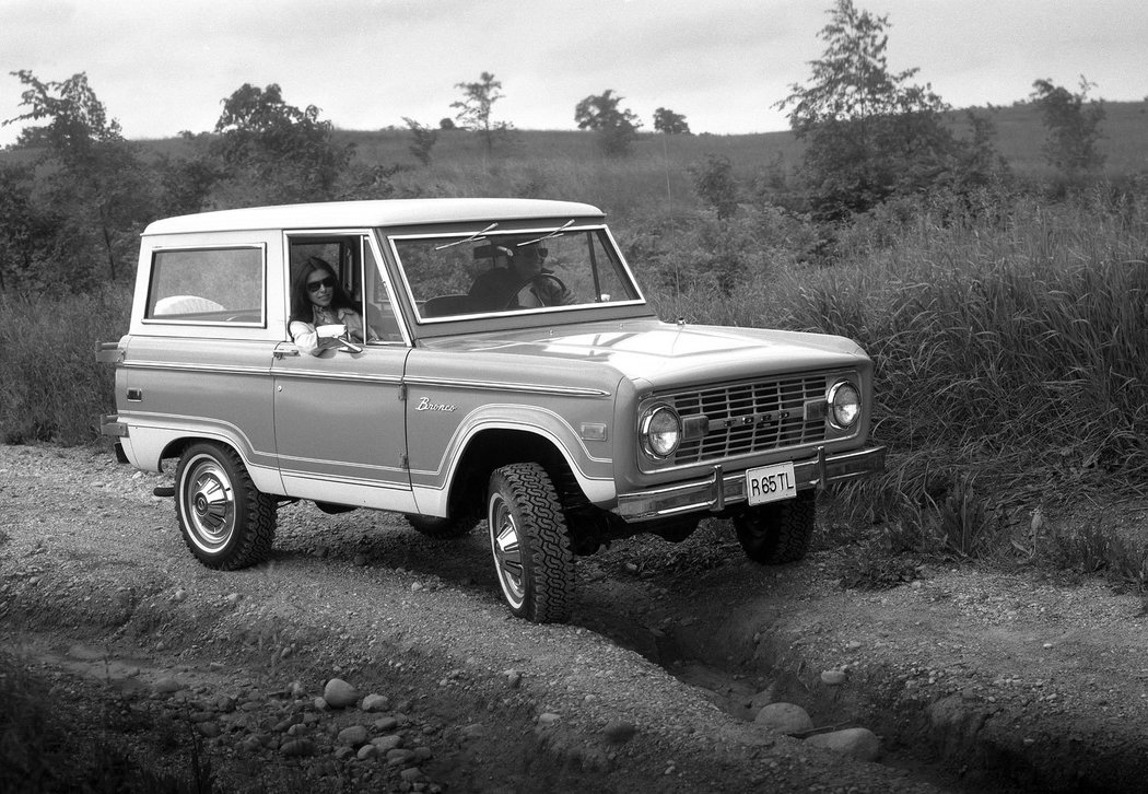 Ford Bronco (1975)