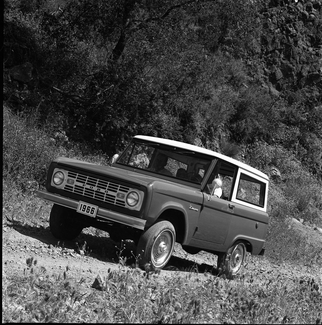 1966 Ford Bronco Offroad