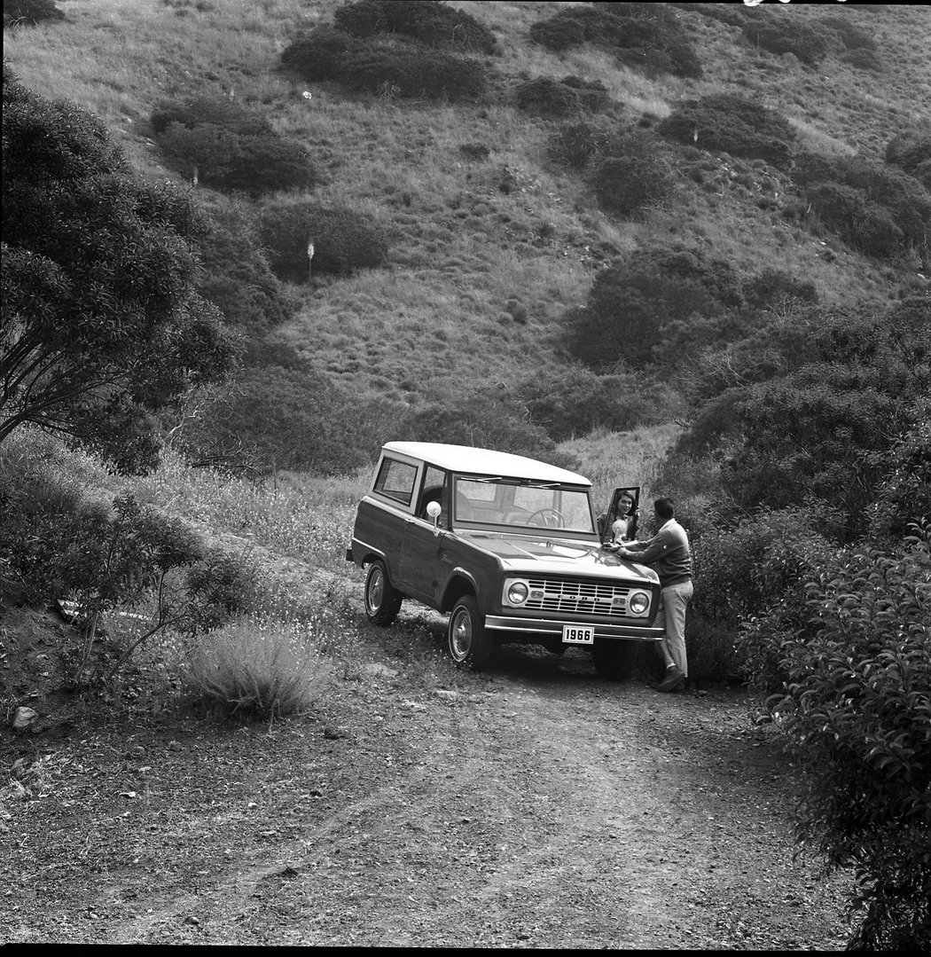 1966 Ford Bronco Offroad