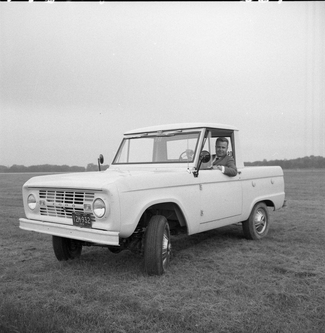 1966 Ford Bronco Offroad