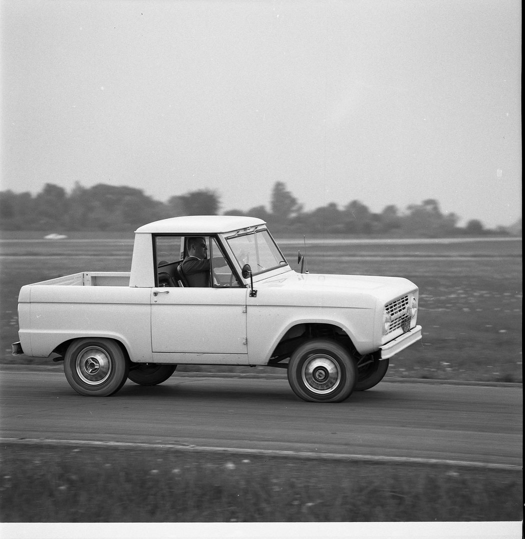 1966 Ford Bronco Offroad