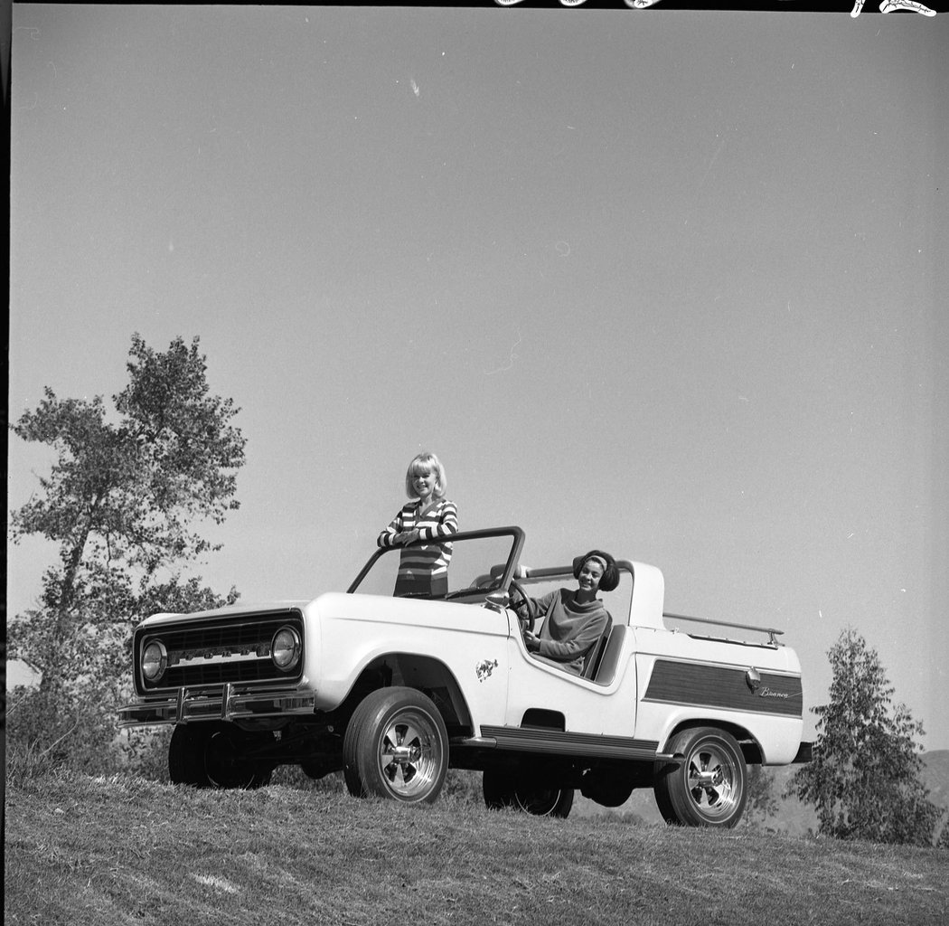 1966 Ford Bronco Offroad