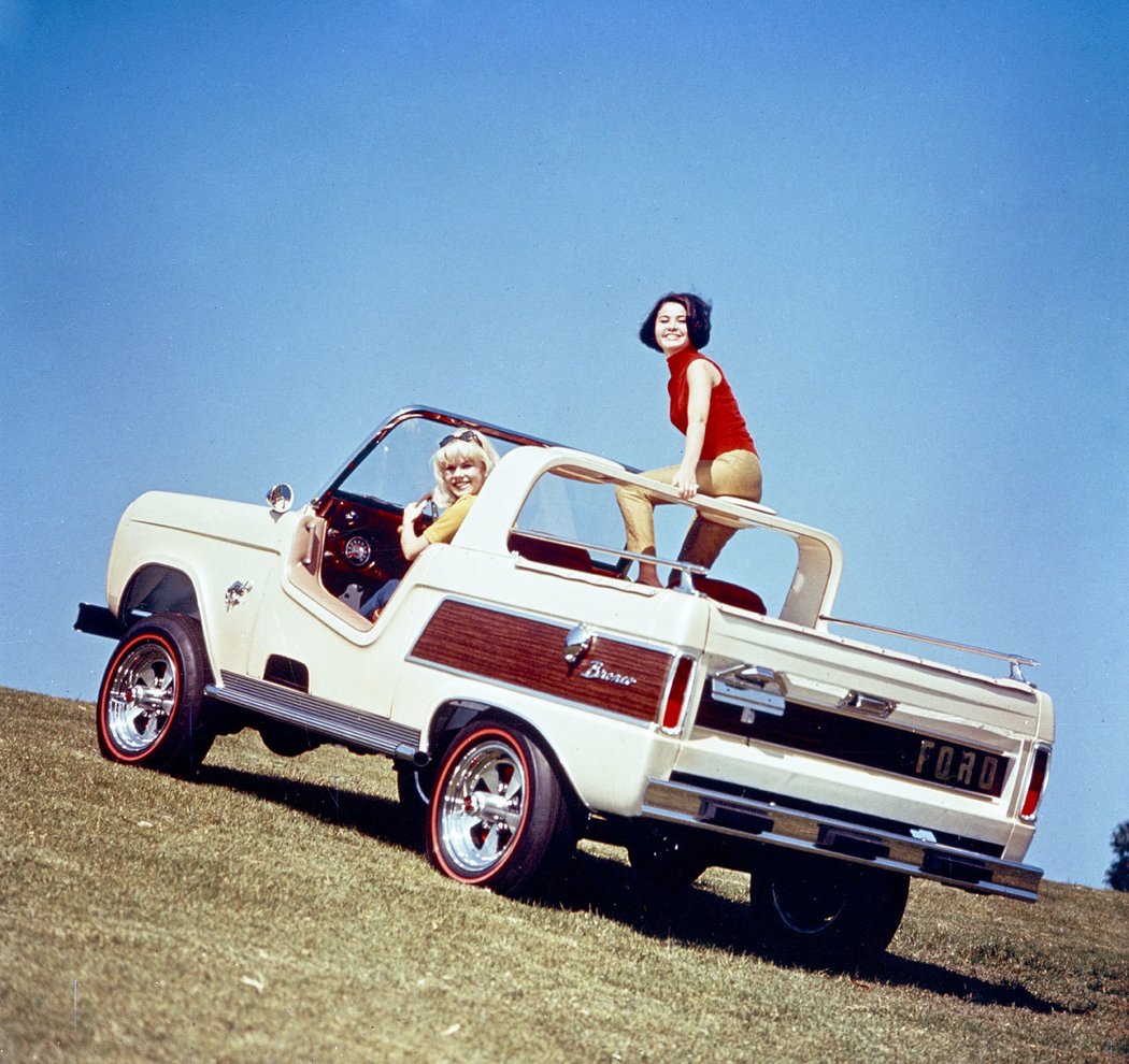 1966 Ford Bronco Offroad