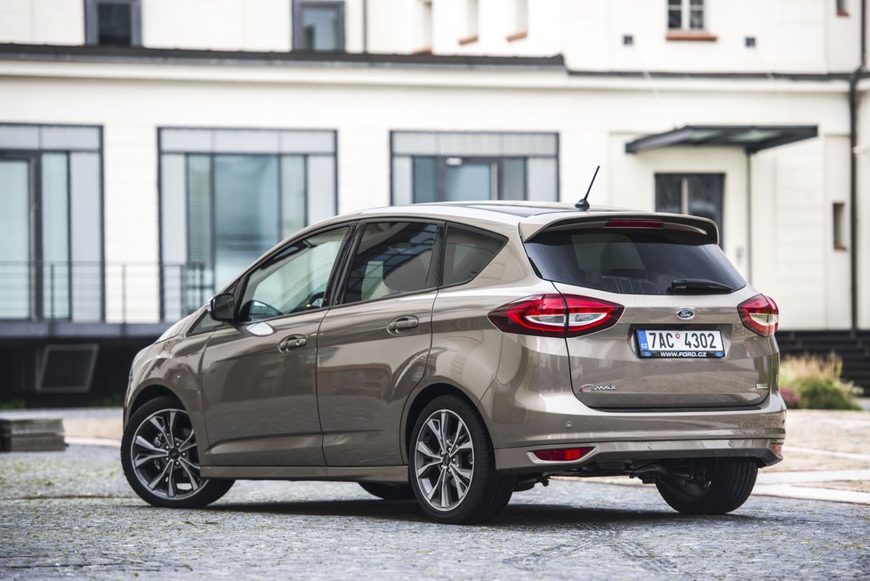 Ford C-Max 1.0 EcoBoost Titanium: Výprodej rodu MPV