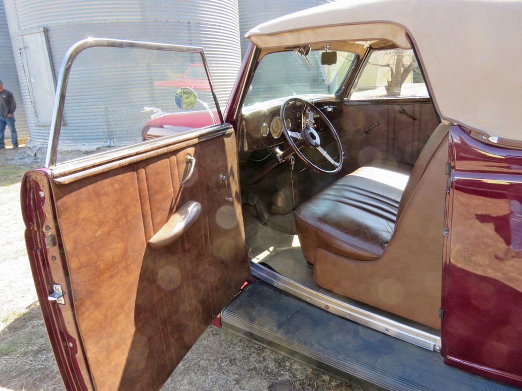 Ford Cabriolet Rumble Seat Convertible (1936)