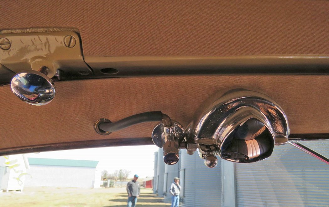 Ford Cabriolet Rumble Seat Convertible (1936)