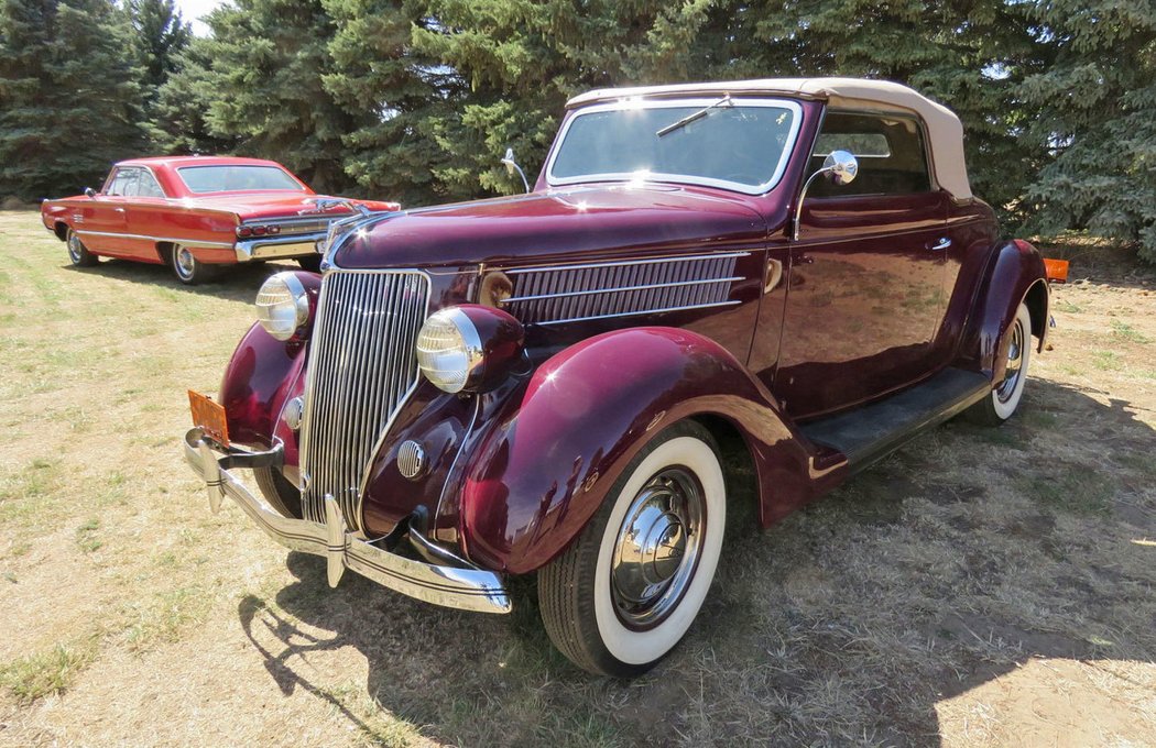 Ford Cabriolet Rumble Seat Convertible (1936)