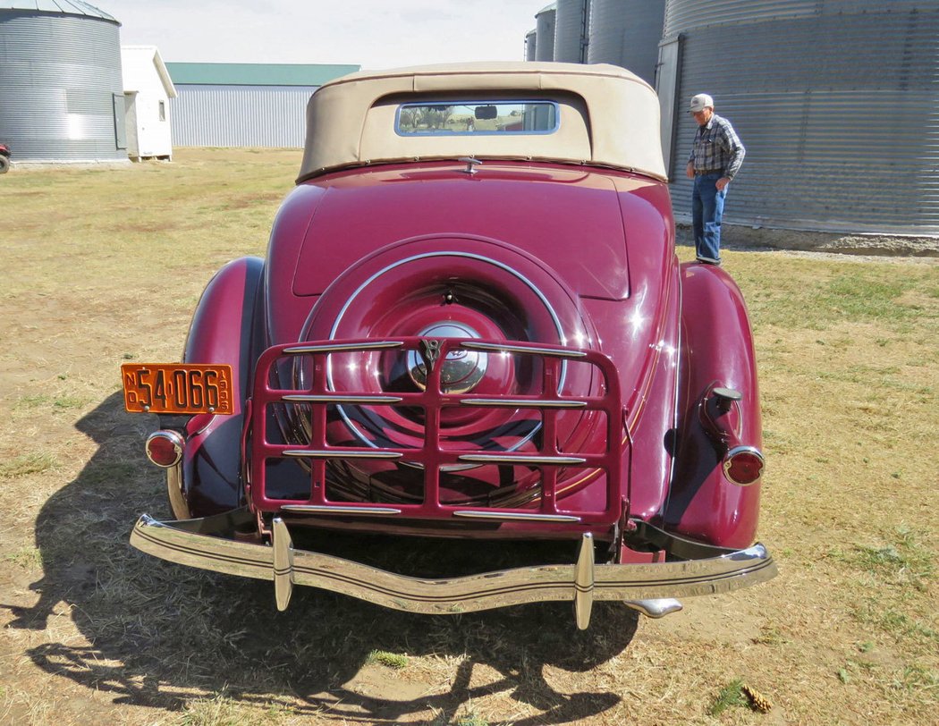 Ford Cabriolet Rumble Seat Convertible (1936)