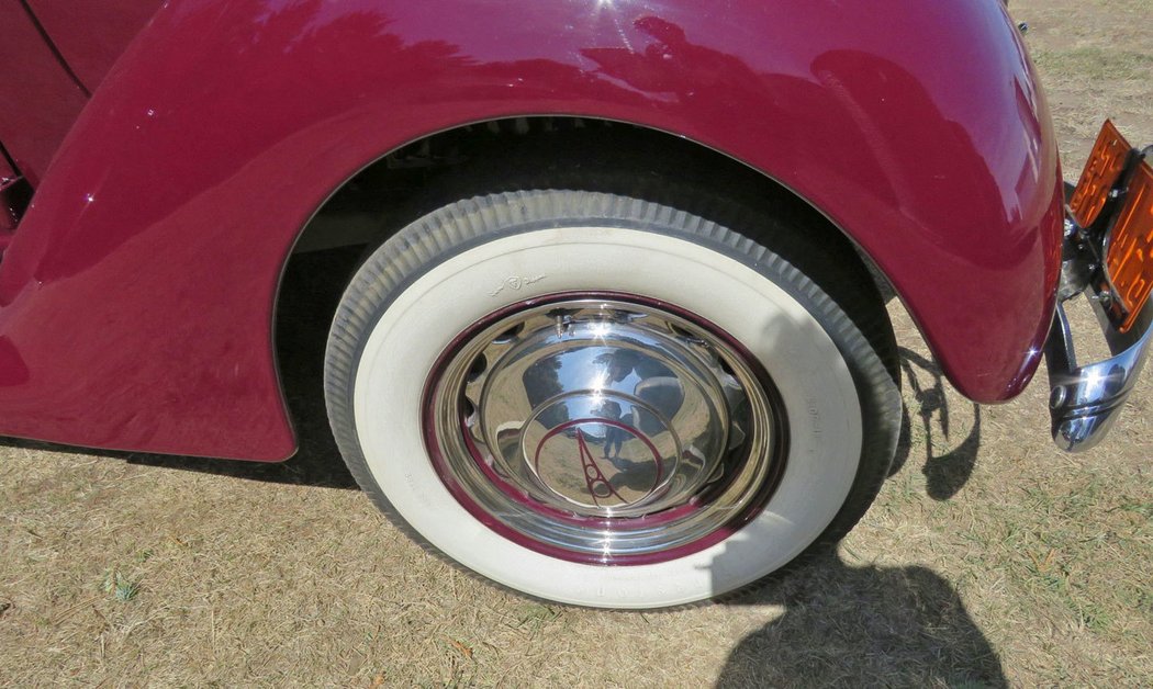 Ford Cabriolet Rumble Seat Convertible (1936)