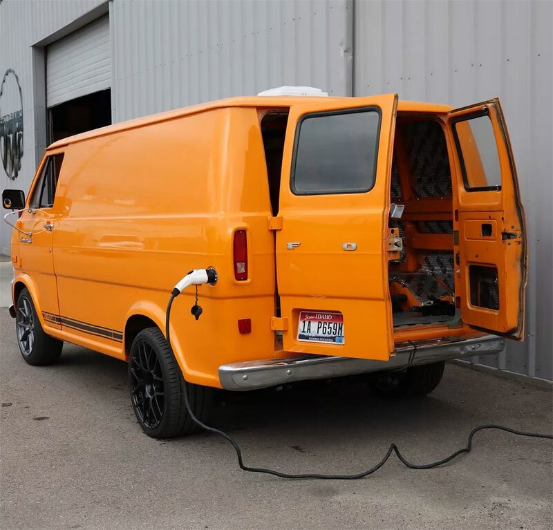 Ford E-100 Van