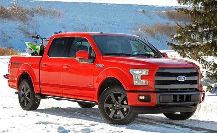 Ford: Zisk kvůli nákladům na nový model klesl o třetinu
