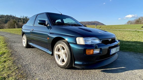 V Česku je na prodej legendární Escort RS Cosworth v pozoruhodném stavu