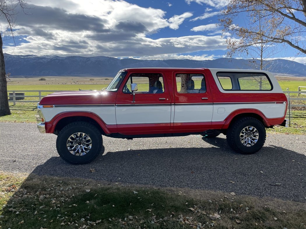 Supercharged Bronco-Style Ford F-150 SVT Raptor