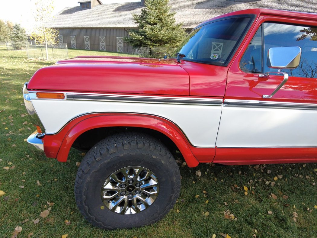 Supercharged Bronco-Style Ford F-150 SVT Raptor