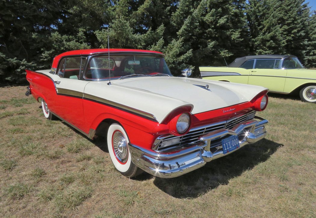 Ford Fairlane 500 Skyliner Retractable Hardtop (1957)