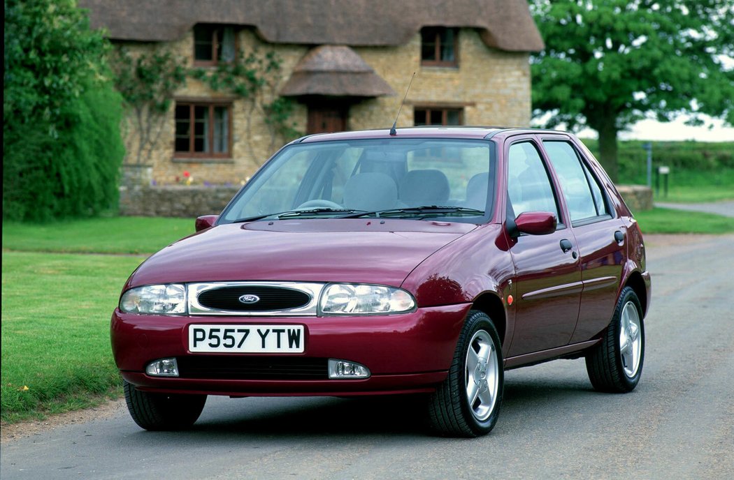 Ford Fiesta Ghia 5D (1995)