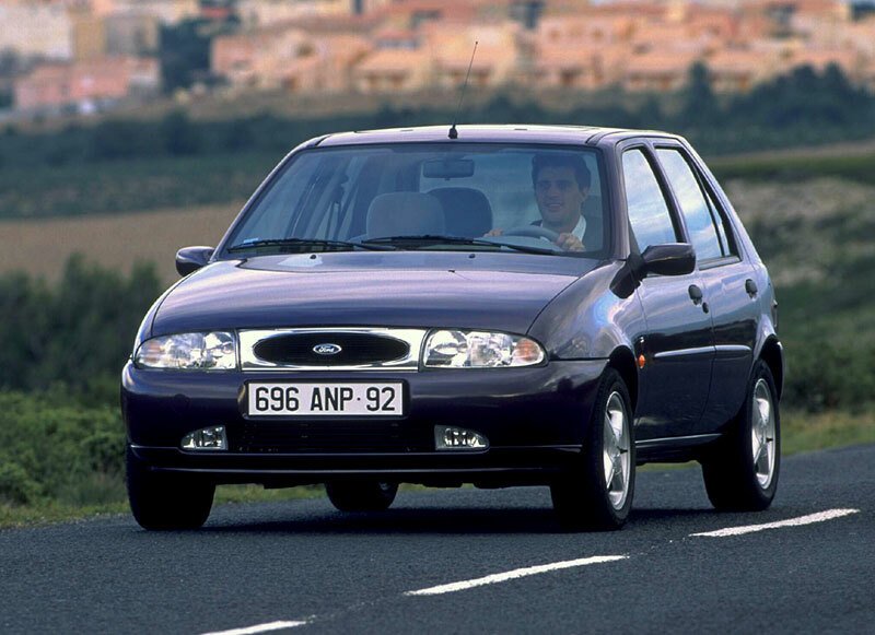 Ford Fiesta Ghia 5D (1995)