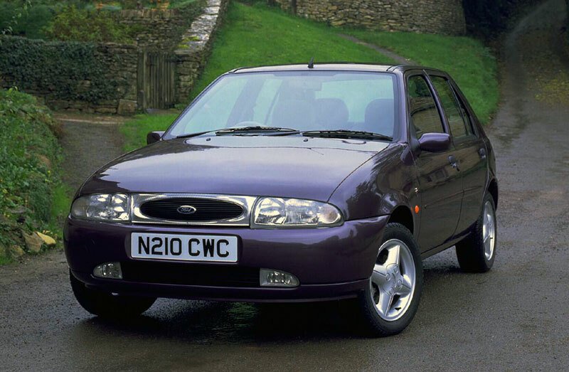 Ford Fiesta Ghia 5D (1995)