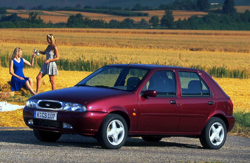 Ford Fiesta Ghia 5D (1995)