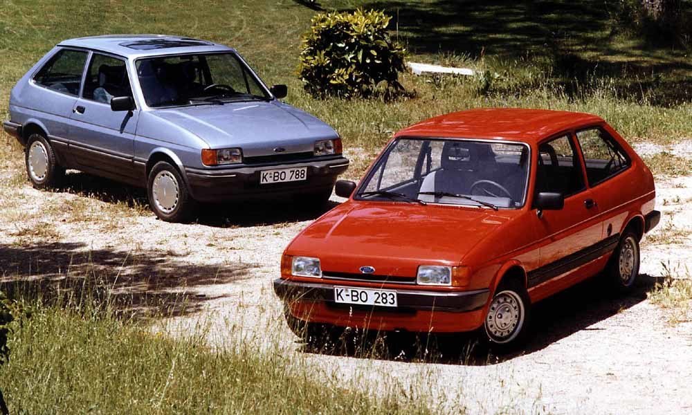 Nástupcem první Fiesty se stala v roce 1983 druhá generace, vyráběná do roku 1989. Od předchůdce se lišila jen drobnými úpravami karoserie.