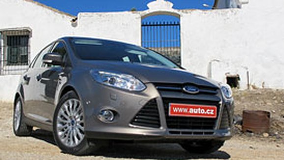 Ford Focus 1,0 EcoBoost: První tříválec v nižší střední  (ceny+technická data)