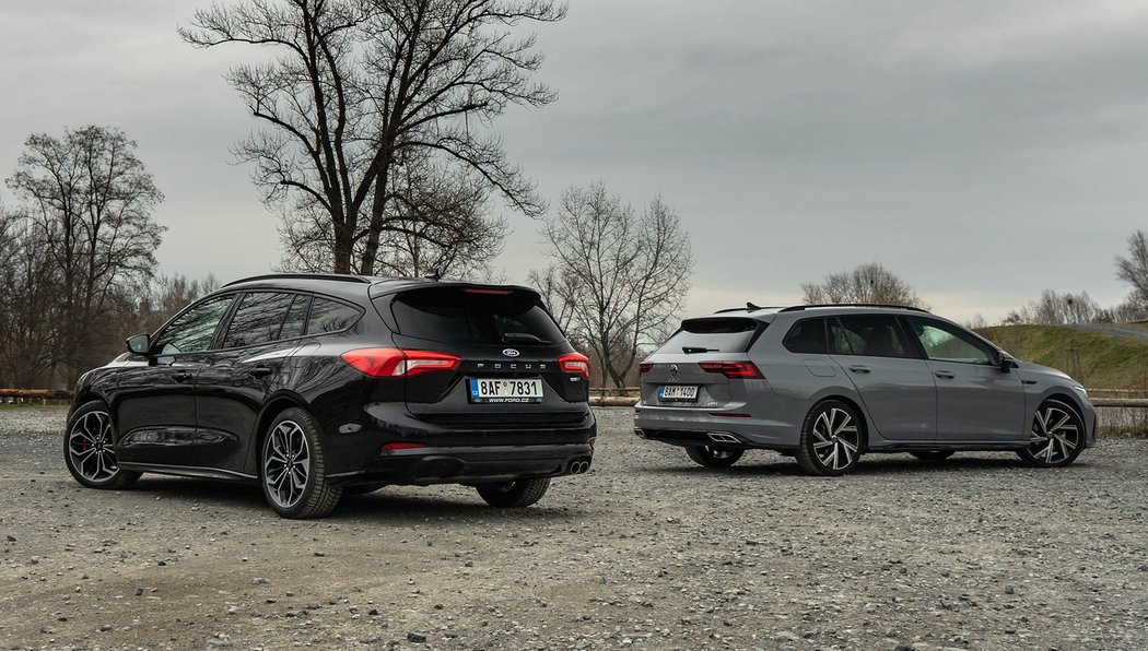 Ford Focus kombi 1.0 EcoBoost mHEV ST-Line (114 kW) vs Volkswagen Golf Variant 1.5 eTSI (110 kW) DSG R-Line