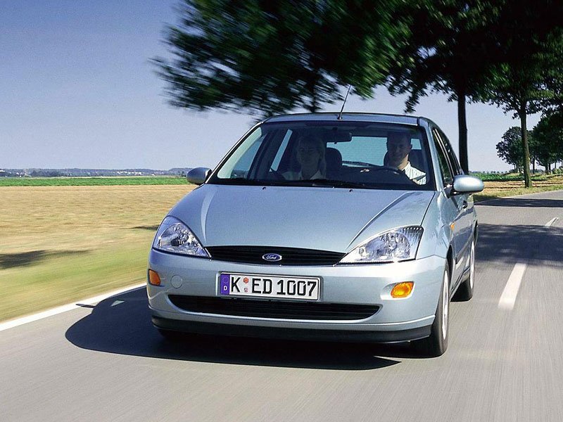 Ford Focus 5D (1998)