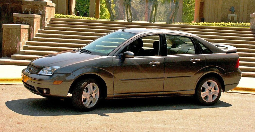 Ford Focus Sedan USA (2004)