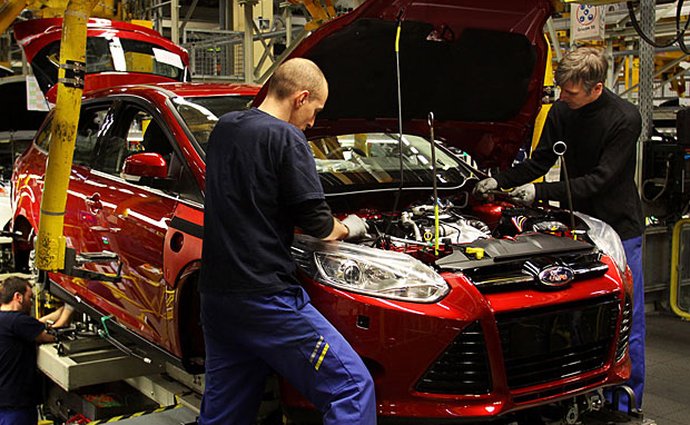Ford zvýší kvůli poptávce výrobu vozů Fiesta, Focus a C-Max