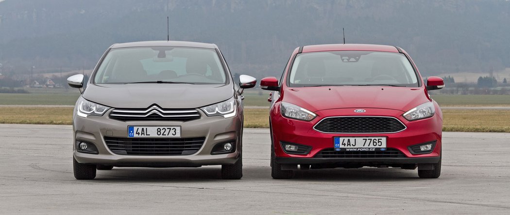 Březen 2015: Kilometry vesele přibývají a kromě mnoha reportážních cest absolvuje náš litrový focus další srovnávací test: tentokrát s Citroënem C4 s dvanáctistovkou PureTech.