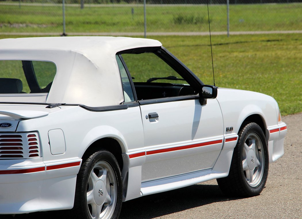 Ford Mustang Convertible 25th Anniversary