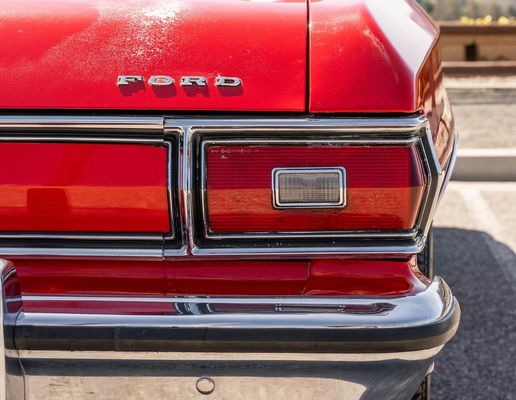 Ford Gran Torino 2-Door Hardtop (1975)